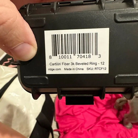 ridge carbon fiber men’s ring with silicon ring - Picture 3 of 6